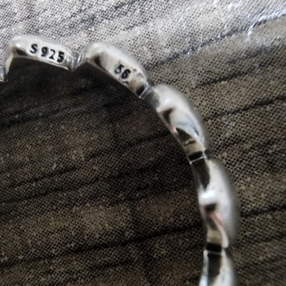Pandora Row of Hearts Ring - Picture 10 of 10